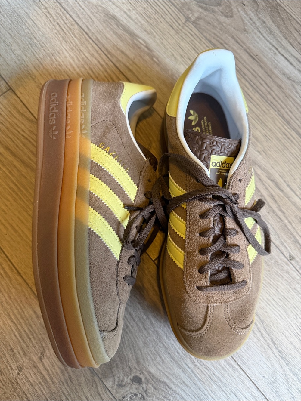 New nwot Adidas Gazelle Bold Sneaker brown tan yellow women’s 8